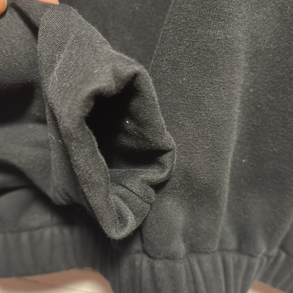 SHAN fleece cropped Sweatshirt - Picture 4 of 4